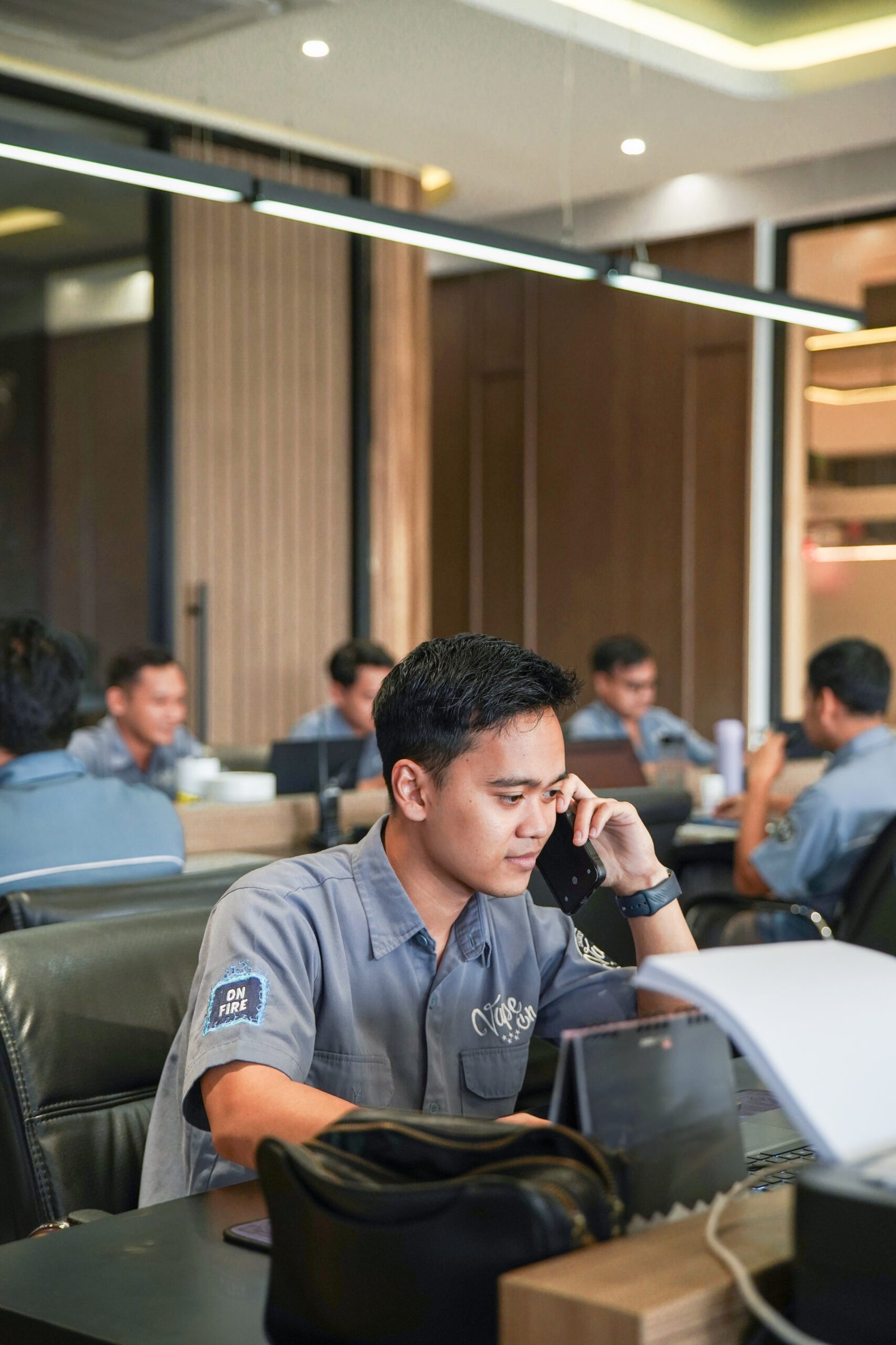 gambar staff karier abjaya